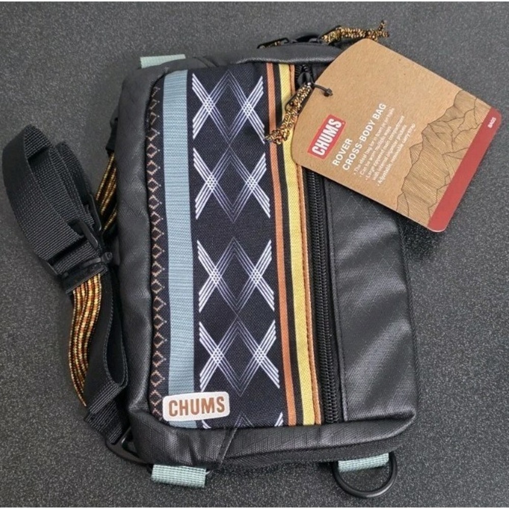 Chums Outdoor Rover Cross-Body Bag Adjustable Multi-Pocket Western Black Aztec‎